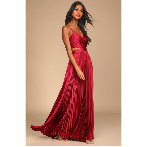 Lulus Pleated Cutout Wine Red Got the Glam Maxi Dress Size M - Picture 8 of 12